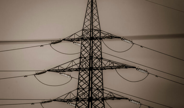 Mega deal ΓΕΚ ΤΕΡΝΑ – Motor Oil στην ενέργεια για τη δημιουργία σημαντικού ενεργειακού πόλου σε Ελλάδα και ΝΑ Ευρώπη