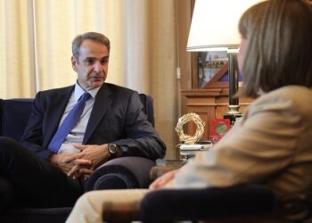 Μητσοτάκης: Πιλοτικά lockers στα σχολεία για να κλειδώνουν τα κινητά τους οι μαθητές