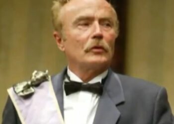 Ντίνος Καρύδης: Σήμερα το «τελευταίο αντίο» στον σπουδαίο ηθοποιό