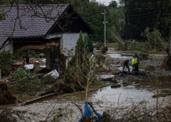 Σαρώνει την Ευρώπη η κακοκαιρία «Μπόρις»: Δεκαεννέα οι νεκροί από την καταιγίδα