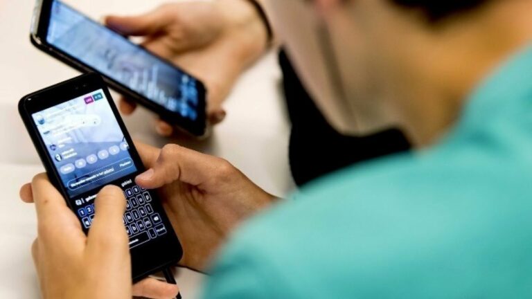 Meta: Νέα μέτρα ασφαλείας στα chatbots -Τέλος οι συνομιλίες για αυτοκτονία με ανηλίκους