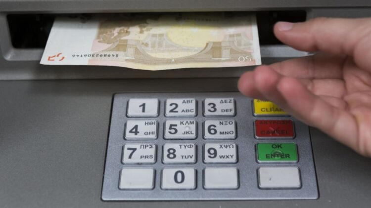 Από τον Ιανουάριο οι αλλαγές στα κριτήρια και τα ποσά των προνοιακών επιδομάτων