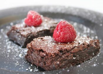 Εορτολόγιο: Ποιοι γιορτάζουν σήμερα 26 Σεπτεμβρίου