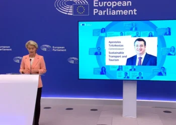 Η νέα σύνθεση της Κομισιόν – Επίτροπος Μεταφορών και Τουρισμού ο Τζιτζικώστας
