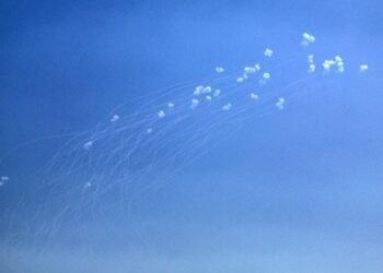 Ισραήλ: Αναχαιτίστηκε πύραυλος της Χεζμπολάχ με στόχο το Τελ Αβίβ