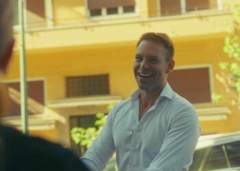 Ραντεβού όχι στα Γουναράδικα αλλά στην πλατεία Κολοκοτρώνη – Ο Κασσελάκης μετρά δυνάμεις