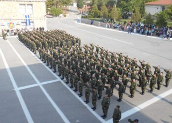 Δένδιας: «Αλλάζει η στρατιωτική θητεία» – Πώς θα υπηρετούν οι νέοι φαντάροι