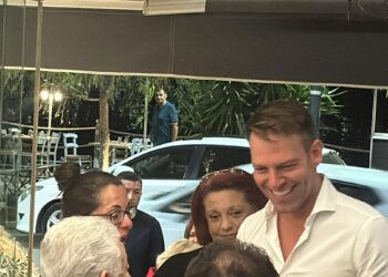 Κασσελάκης: Αγωνιστικούς χαιρετισμούς από τον Ταύρο – Νέα γραφεία και νέο κόμμα;