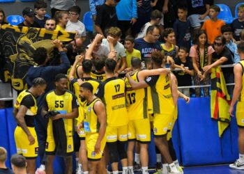 Με οκτώ ξένους και μία απουσία ο Άρης στη Γαλλία