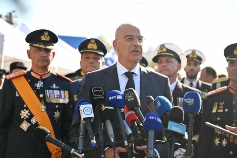 Στον στρατό και οι γυναίκες; Αλλαγές στη θητεία και νέα λουκέτα -Τι ανακοινώνει αύριο ο Δένδιας