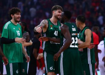 Μπάσκετ: Ολυμπιακός – Παναθηναϊκός 71-78 (video, photo)