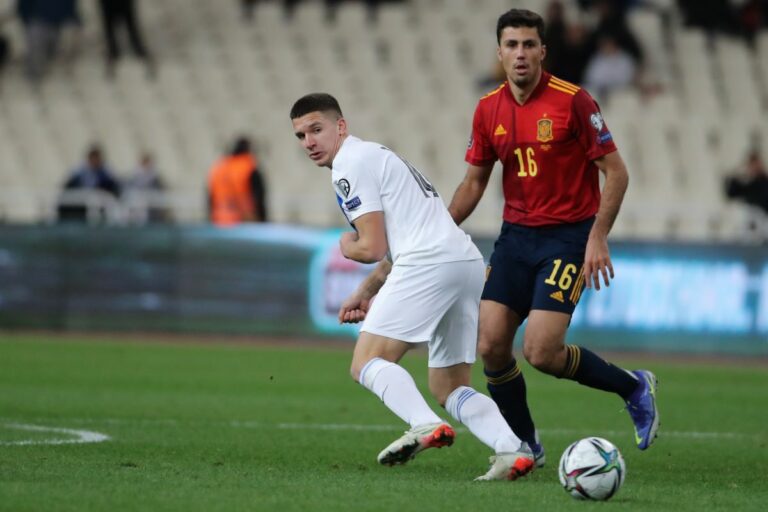 Χρυσή Μπάλα: Φήμες ότι θα κερδίσει ο Ρόδρι αντί του Βινίσιους