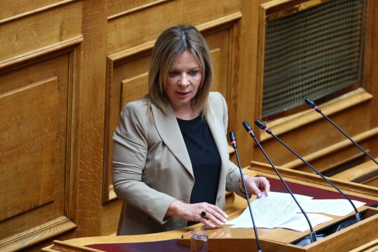 Χριστίνα Σταρακά