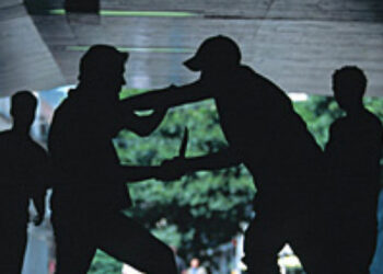 Εύβοια: Νέο επεισόδιο μεταξύ ανηλίκων- Επιτέθηκαν σε 13χρονο, δέκα συνομήλικοί του