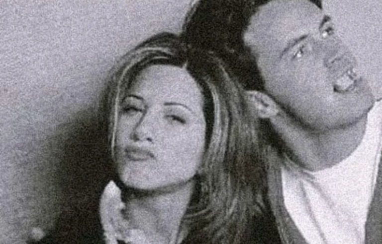 Η Τζένιφερ Άνιστον τιμά την μνήμη του Μάθιου Πέρι, ένα χρόνο από τον θάνατό του