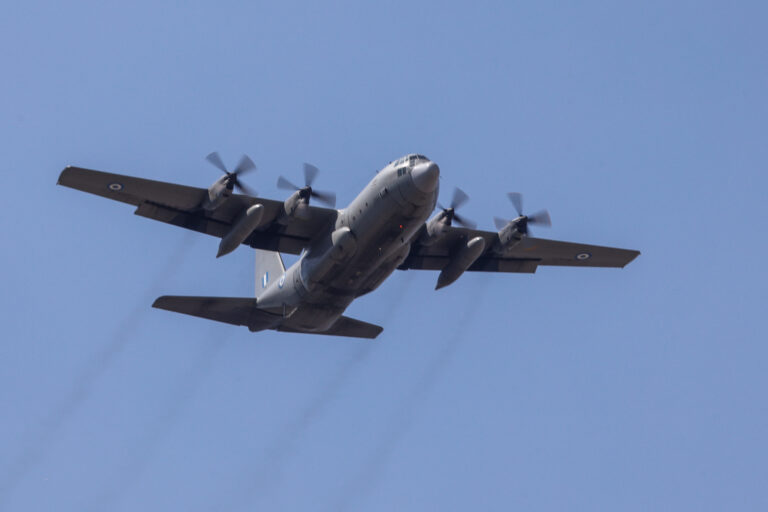 Στην Βηρυτό προσγειώνεται C-130 για τον απεγκλωβισμό Ελλήνων και Κυπρίων πολιτών