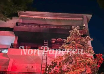 Φωτιά σε διαμέρισμα στην Κηφισιά – Ηλικιωμένος άνδρας οδηγήθηκε στο Νοσοκομείο (Photo)