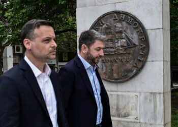 ΠΑΣΟΚ: Οι βλέψεις Ανδρουλάκη για το νέο «σφιχτό» πολιτικό όργανο – Με το «καλημέρα» οι τριβές των δύο φιναλίστ