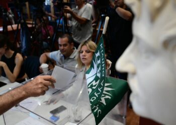 Εκλογές ΠΑΣΟΚ: 150.000 άτομα ψήφισαν μέχρι τις 15:00 – Μειωμένη η συμμετοχή στον δεύτερο γύρο