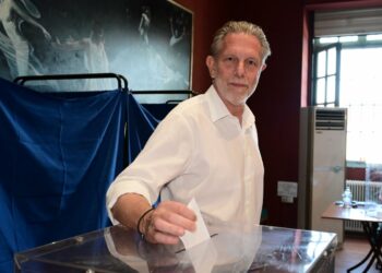 Εκλογές ΠΑΣΟΚ: Ψήφισε ο Παύλος Γερουλάνος – «Αύριο πρέπει να ξεκινήσουμε τη δουλειά της αντιπολίτευσης»