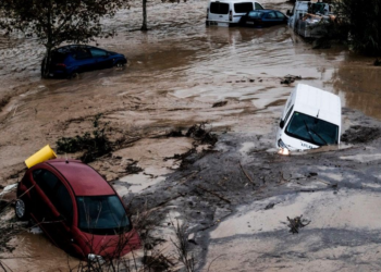 Πλημμύρες στην Ισπανία: Ο Θοδωρής Κολυδάς εξηγεί τι είναι το φαινόμενο Rex Blocking που τις προκάλεσε