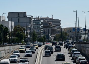 κίνηση στους δρόμους