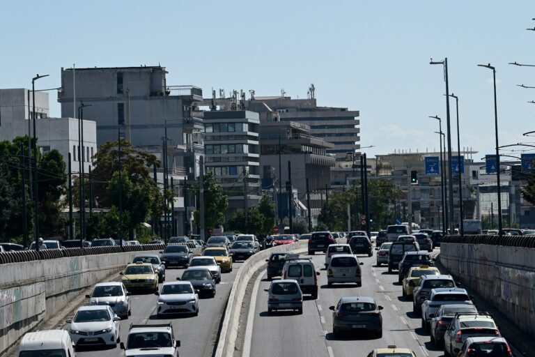 Καραμπόλα στη Λεωφόρο Κηφισίας: Σοβαρές καθυστερήσεις και ουρές χιλιομέτρων