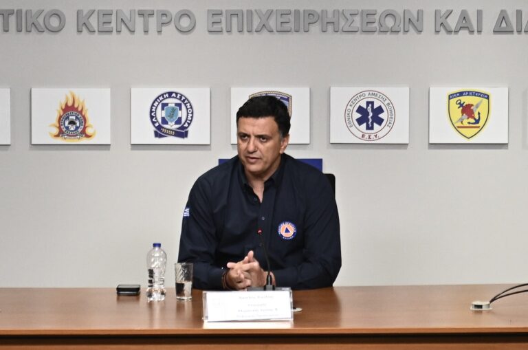 Κικίλιας για φωτιά στο Ξυλόκαστρο: Δεν περιμέναμε πυρκαγιές αυτή την περίοδο – Η κατάσταση είναι σοβαρή