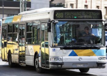 λεωφορεία δρομολόγια