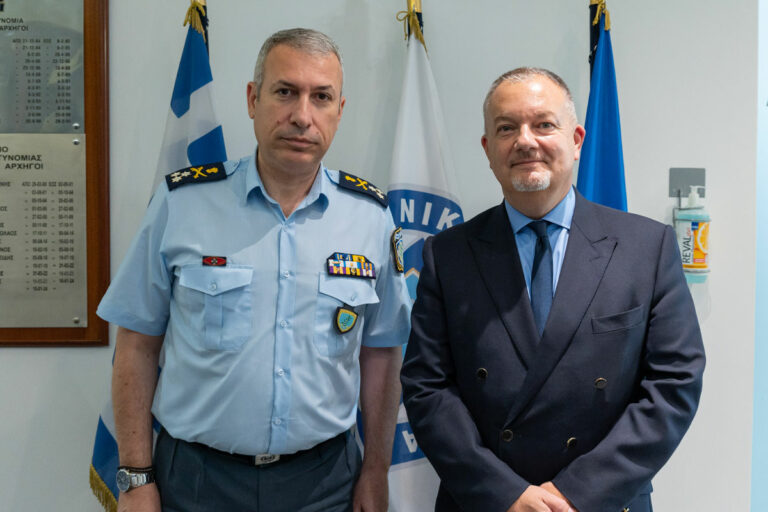 Συνάντηση του Αρχηγού της ΕΛΑΣ, Αντιστράτηγου Δημητρίου Μάλλιου με τον Βρετανό Πρέσβη κ.Matthew Lodge