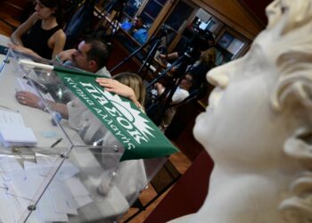 Live Blog: Ξανά αρχηγός του ΠΑΣΟΚ ο Ανδρουλάκης, μεγάλο προβάδισμα έναντι του Χάρη Δούκα