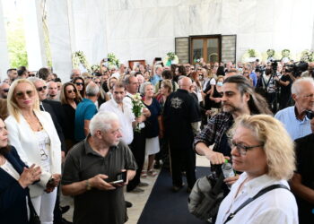 Μίμης Πλέσσας