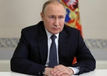 Ρωσία: «Ο Θεός να σώζει τον Τσάρο» – Οι πρώτες ευχές στον πρόεδρο Πούτιν για τα 72α γενέθλιά του