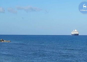 Ναυάγιο σκάφους αναψυχής κοντά στη Ρόδο – Σε εξέλιξη μεγάλη έρευνα για έναν αγνοούμενο