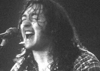 Κιθάρα του Ρόρι Γκάλαχερ «επιστρέφει» στην Ιρλανδία