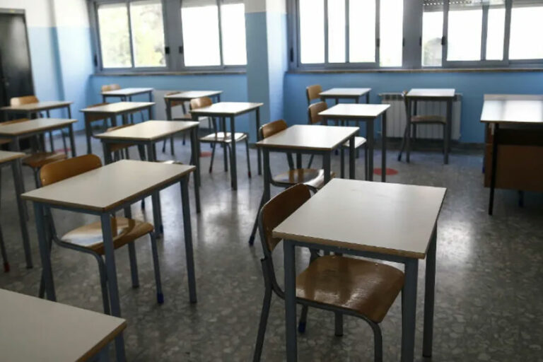 Μεγάλη ένταση και απειλές σε σχολείο στην Ιτέα: Συνελήφθησαν μαθητές, γονείς και η διευθύντρια