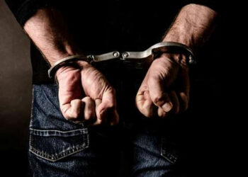 παράνομες υιοθεσίες