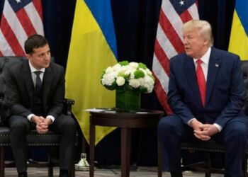 ΗΠΑ: Ο Τραμπ καταλογίζει στον Ζελένσκι μερίδιο ευθύνης για τη ρωσική εισβολή στην Ουκρανία