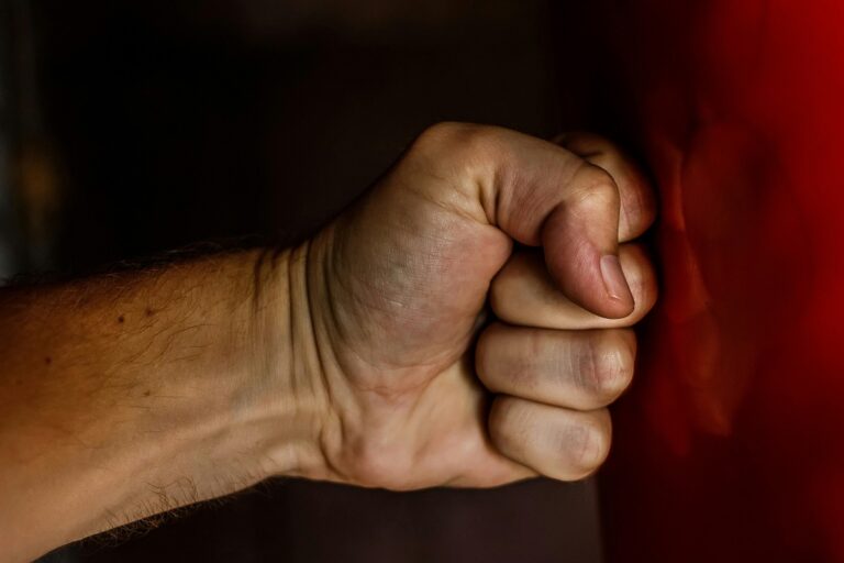 Παρέα νεαρών ξυλοκόπησαν 61χρονο χωρίς… λόγο!