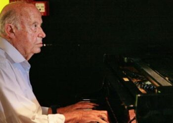 Πέθανε ο σπουδαίος μουσικοσυνθέτης Μίμης Πλέσσας