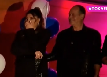 Έλενα Παπαρίζου