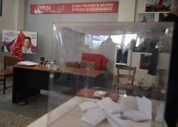 ΣΥΡΙΖΑ: «Σβήνουν ολόκληρες ΟΜ» λέει το περιβάλλον Κασσελάκη – Απίστευτες καταγγελίες για Σβίγκου – Συμεωνίδου: Σταματήσαμε να ενημερώνουμε τα μέλη