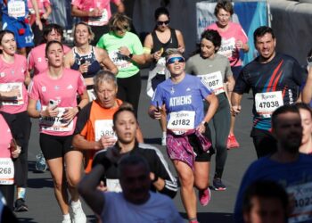41ος Αυθεντικός Μαραθώνιος Αθήνας – Σε εξέλιξη με πάνω από 21.000 δρομείς