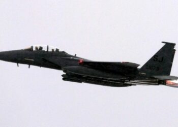 ΗΠΑ: Μαχητικά αεροσκάφη F-15 έφθασαν στη Μέση Ανατολή