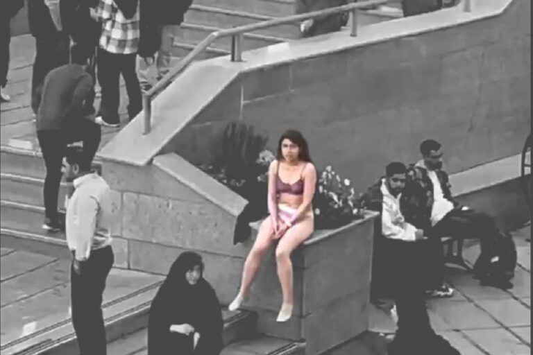 Το Ιράν γυρίζει σελίδα: Τέλος στην υποχρεωτική μαντίλα