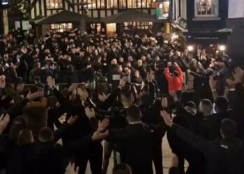 Στους δρόμους του Μάντσεστερ οι φίλοι του ΠΑΟΚ (vid)