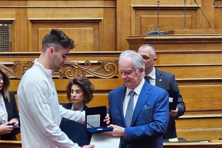Η Βουλή των Ελλήνων τίμησε τους Ολυμπιονίκες και Παραολυμπιονίκες αθλητές του Παρισιού 2024