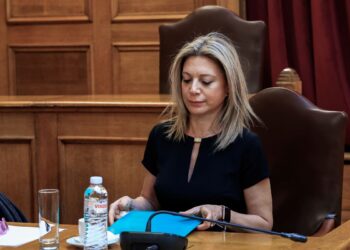Έφτασε στη Βουλή η μήνυση της Καρυστιανού με κατηγορίες για 14 βουλευτές της ΝΔ