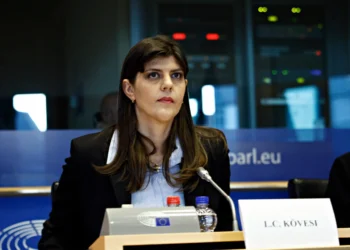 Λάουρα Κοβέσι - ΟΠΕΚΕΠΕ