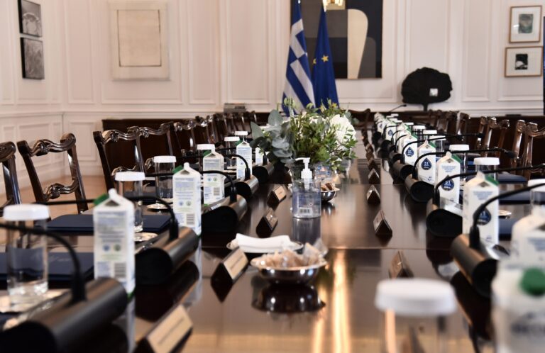 Μίνι ανασχηματισμός σε χρόνο ρεκόρ…